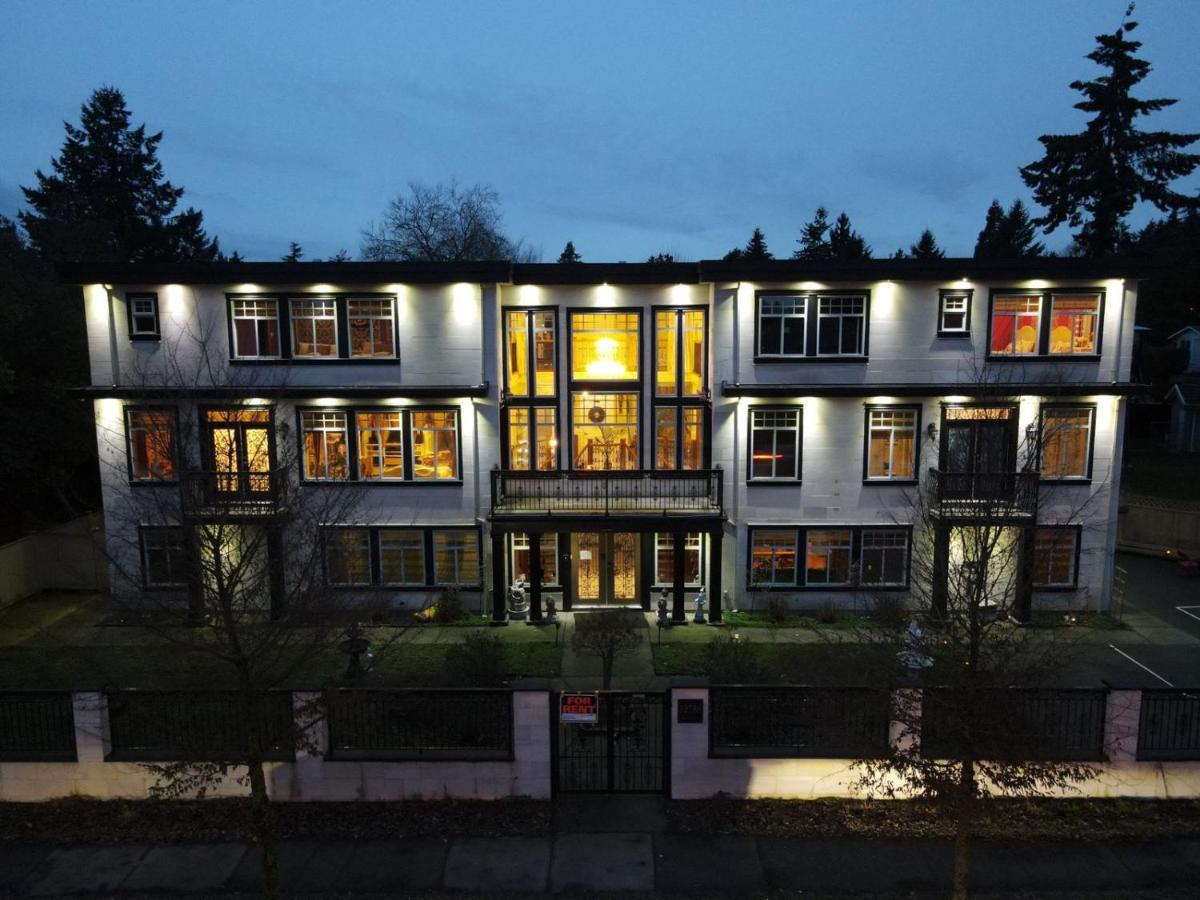 Hotel Empire Palace Surrey Exterior foto